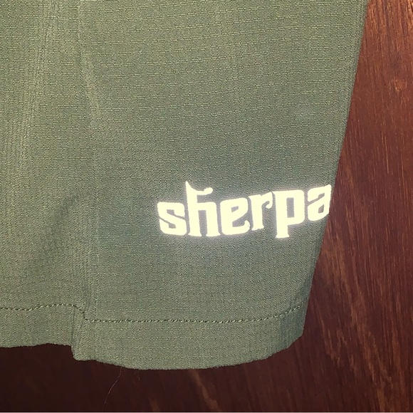 Women’s M SHERPA ADVENTURE GEAR Olive Green Long Sleeve Tab Up Button Shirt EXC - Picture 9 of 16